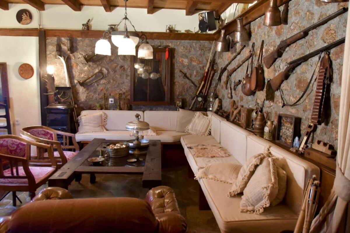 Mariolata Vintage Stone Villa - 4 Season Escape المظهر الخارجي الصورة